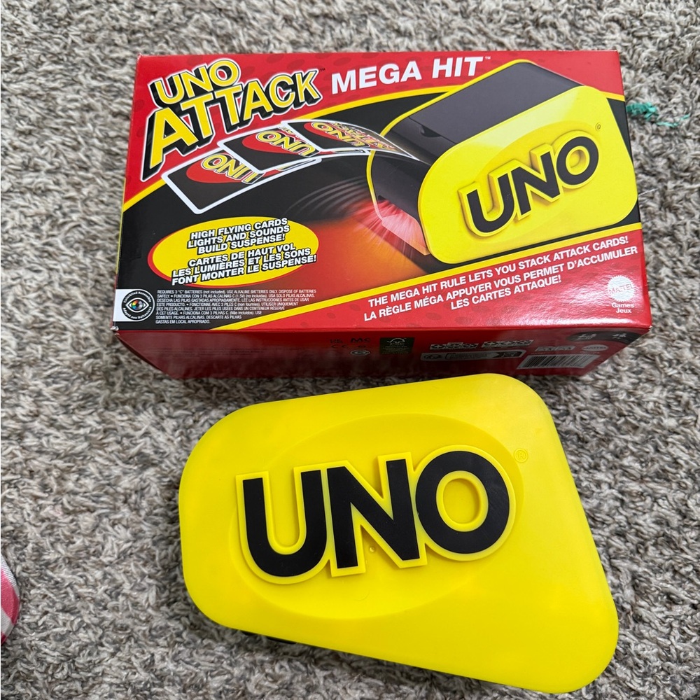 Attack Mega Hit Electronic Card Launcher – Yellow